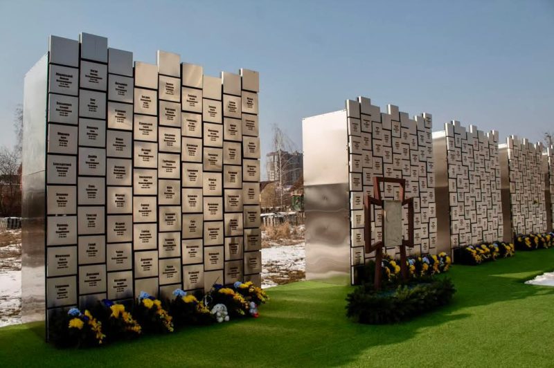 Costruire la vita, in mezzo all’orrore della guerra