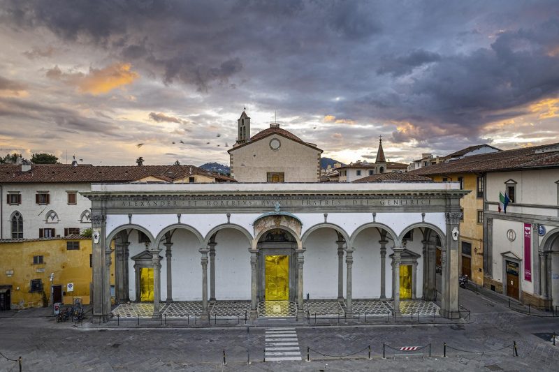 L’umanità alla porta