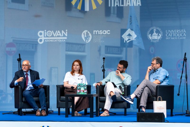 Seminare, testimoniare, costruire la speranza. cover image