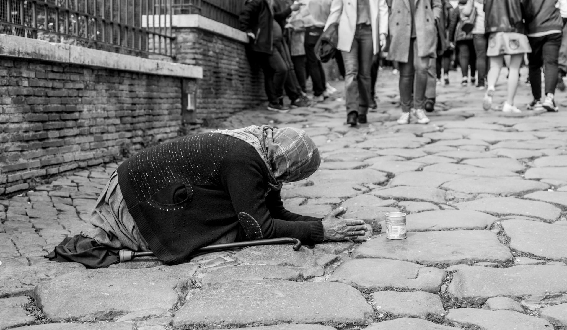 È tempo di una carità politica cover image