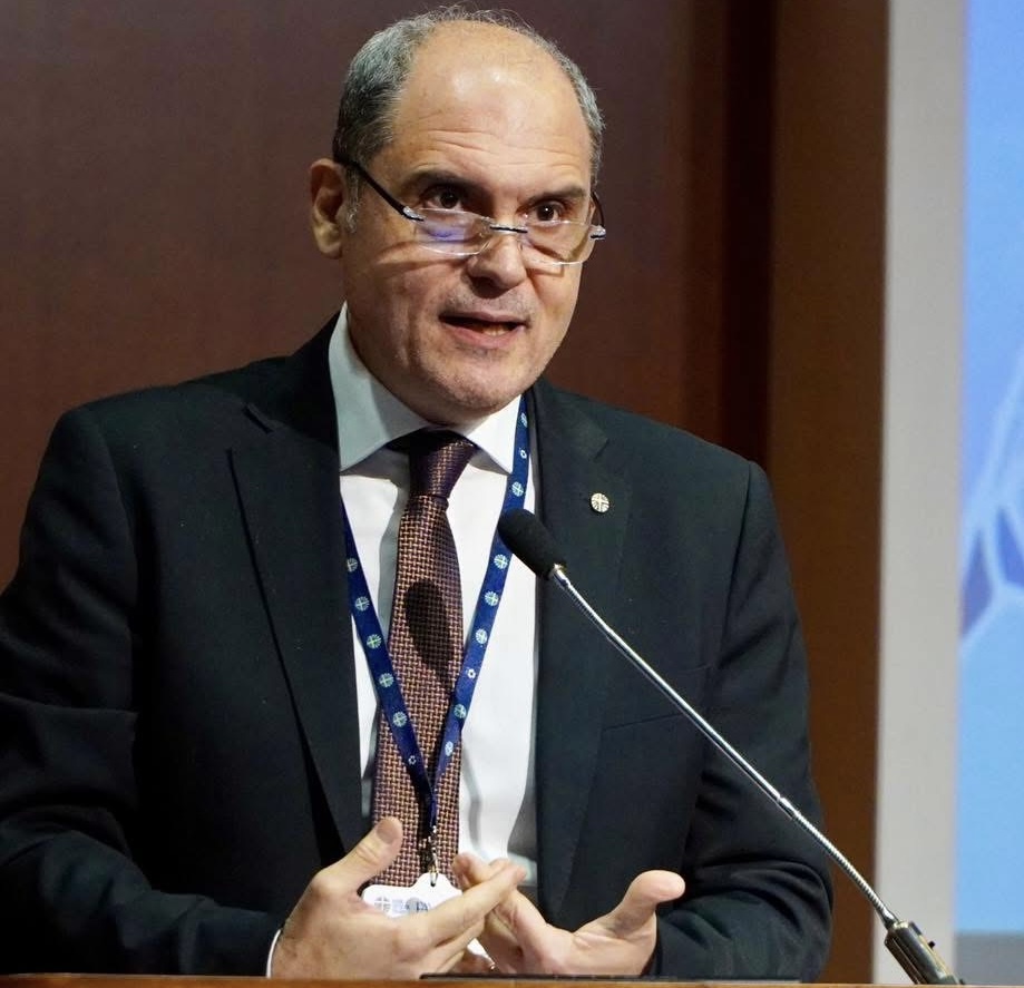 Nessuno può essere felice da solo